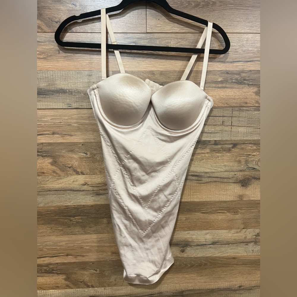 Secret by Victoria’s Secret shape wear cup size 34D
